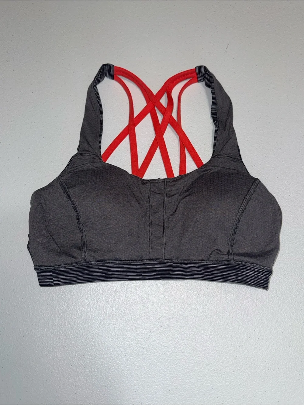 Lululemon Free to Be Sports Bra Size 4 Gray Heathered Red Strappy Back - Picture 7 of 7